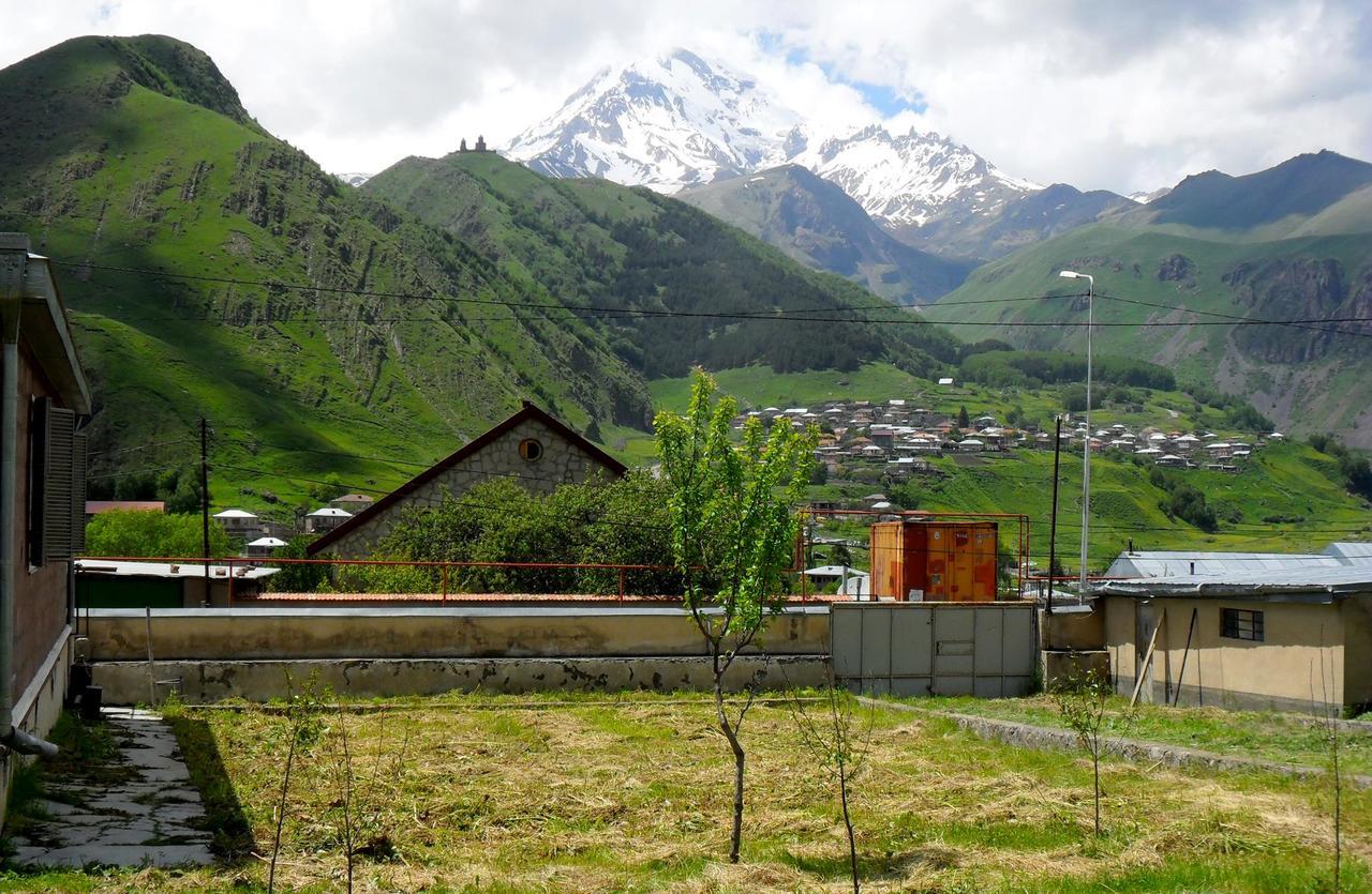 Guest House Kavtarashvili 38 Kazbegi Ngoại thất bức ảnh