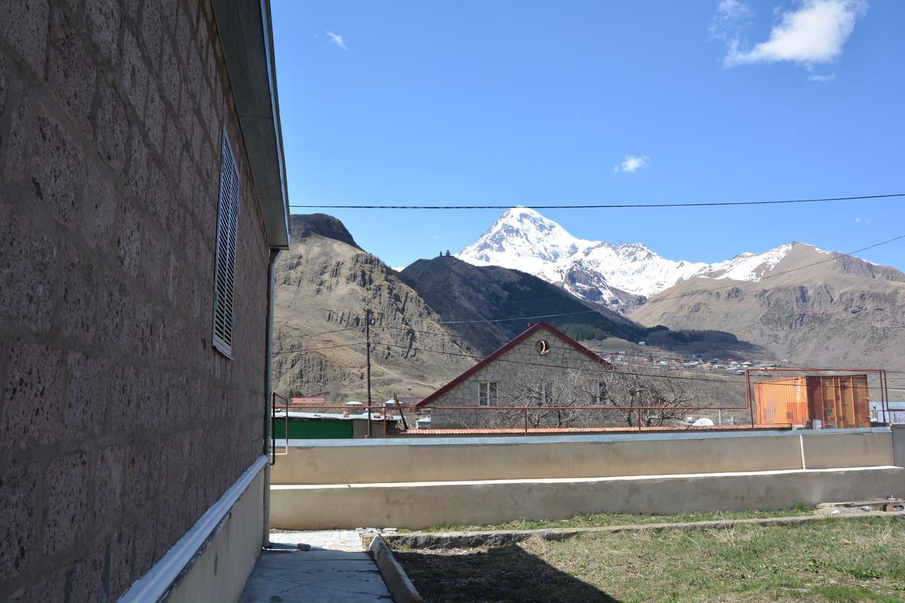 Guest House Kavtarashvili 38 Kazbegi Ngoại thất bức ảnh