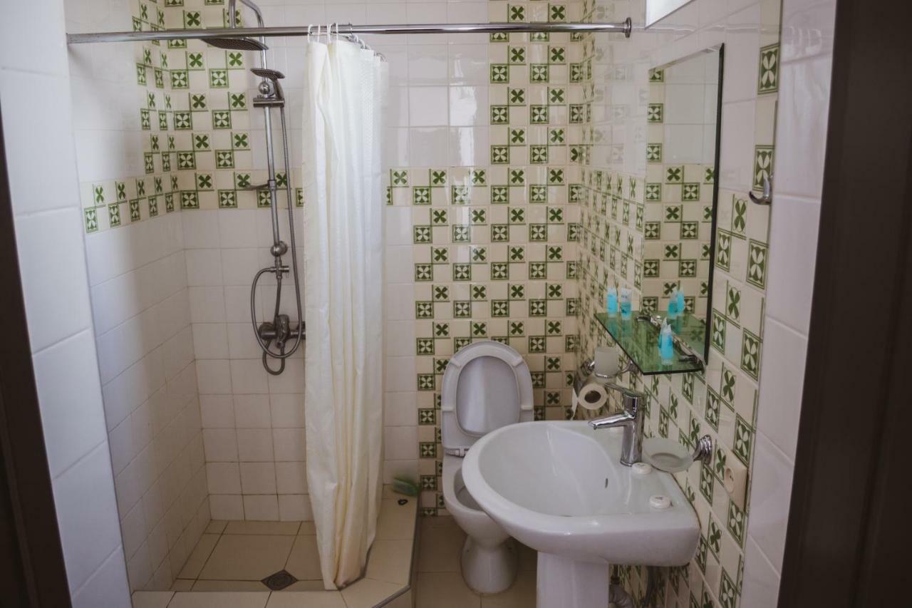 Guest House Kavtarashvili 38 Kazbegi Ngoại thất bức ảnh