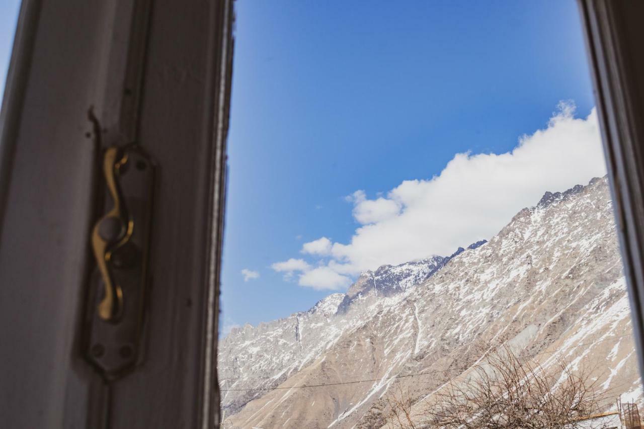 Guest House Kavtarashvili 38 Kazbegi Ngoại thất bức ảnh