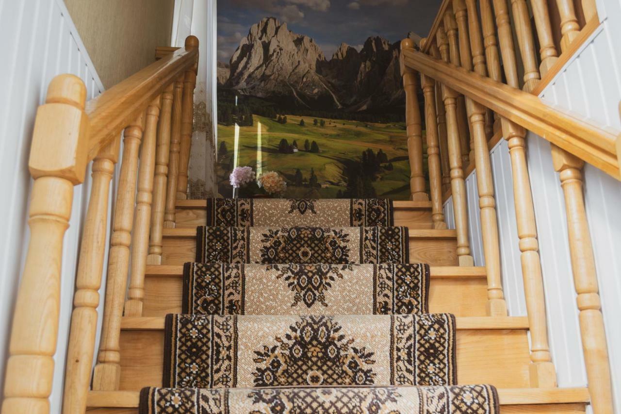 Guest House Kavtarashvili 38 Kazbegi Ngoại thất bức ảnh